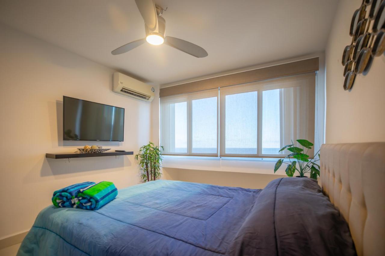 Brisas Beachfront Penthouses Cancun Bagian luar foto