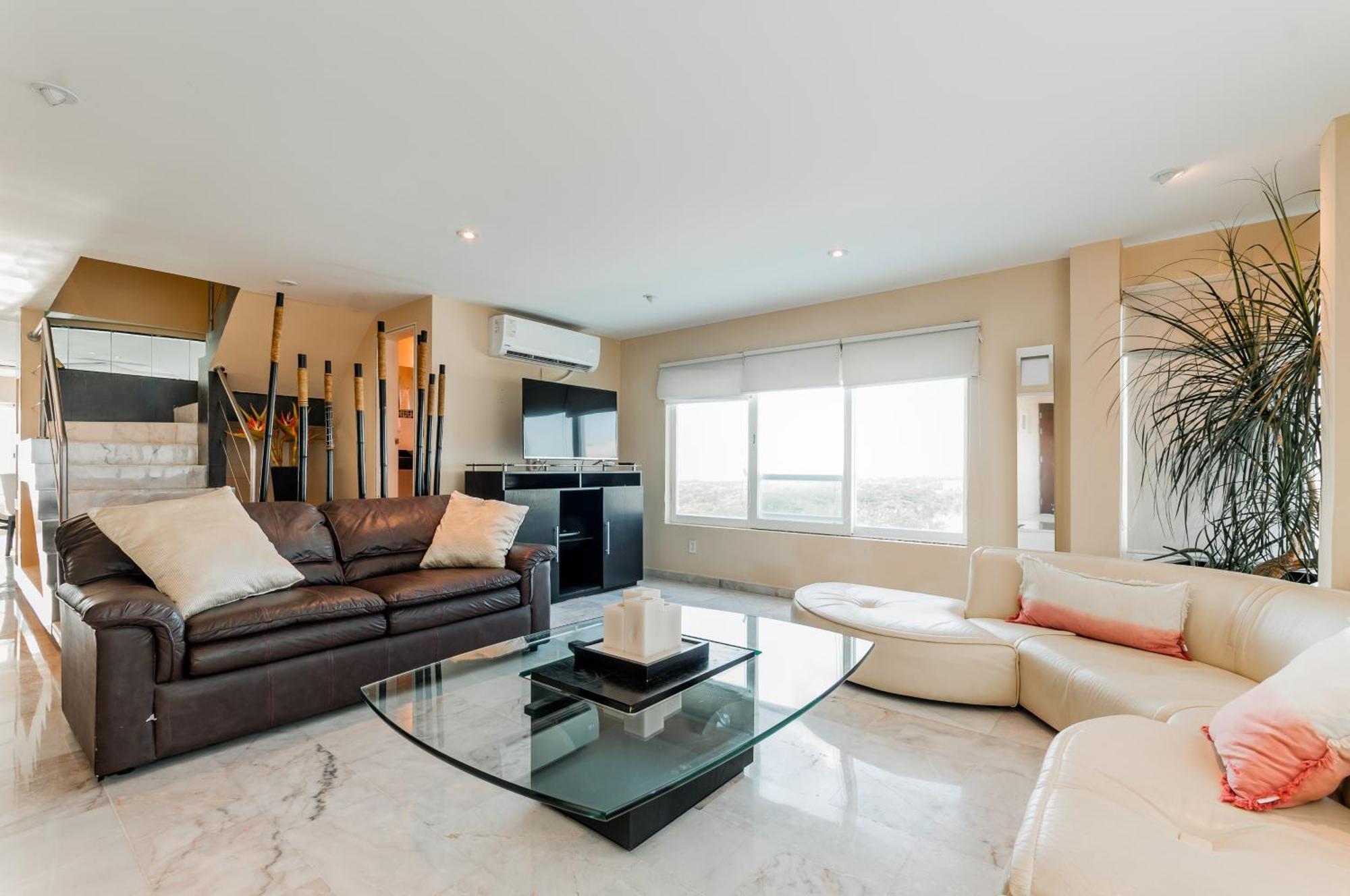 Brisas Beachfront Penthouses Cancun Bagian luar foto